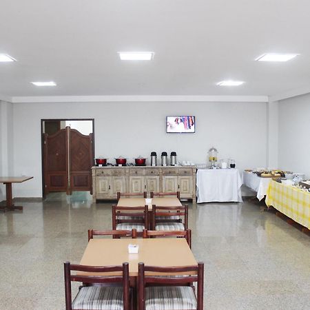 Days Inn By Wyndham Uberlândia Екстериор снимка