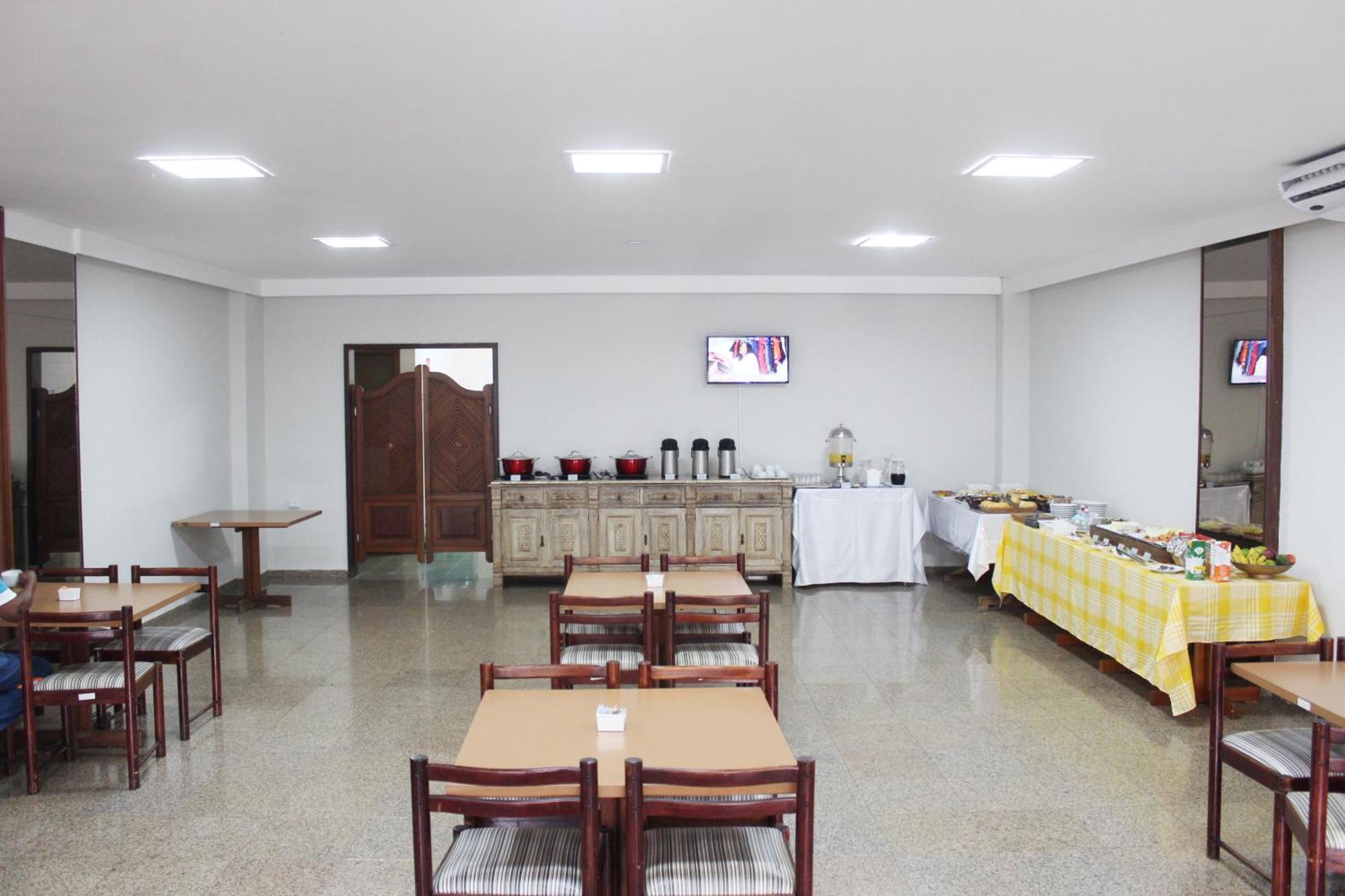 Days Inn By Wyndham Uberlândia Екстериор снимка
