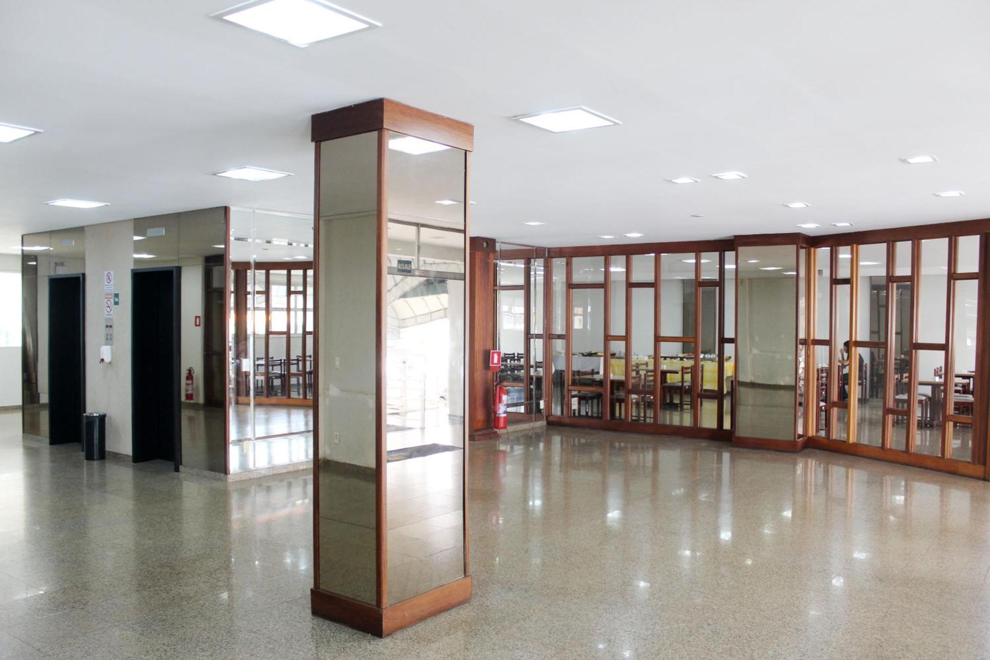 Days Inn By Wyndham Uberlândia Екстериор снимка