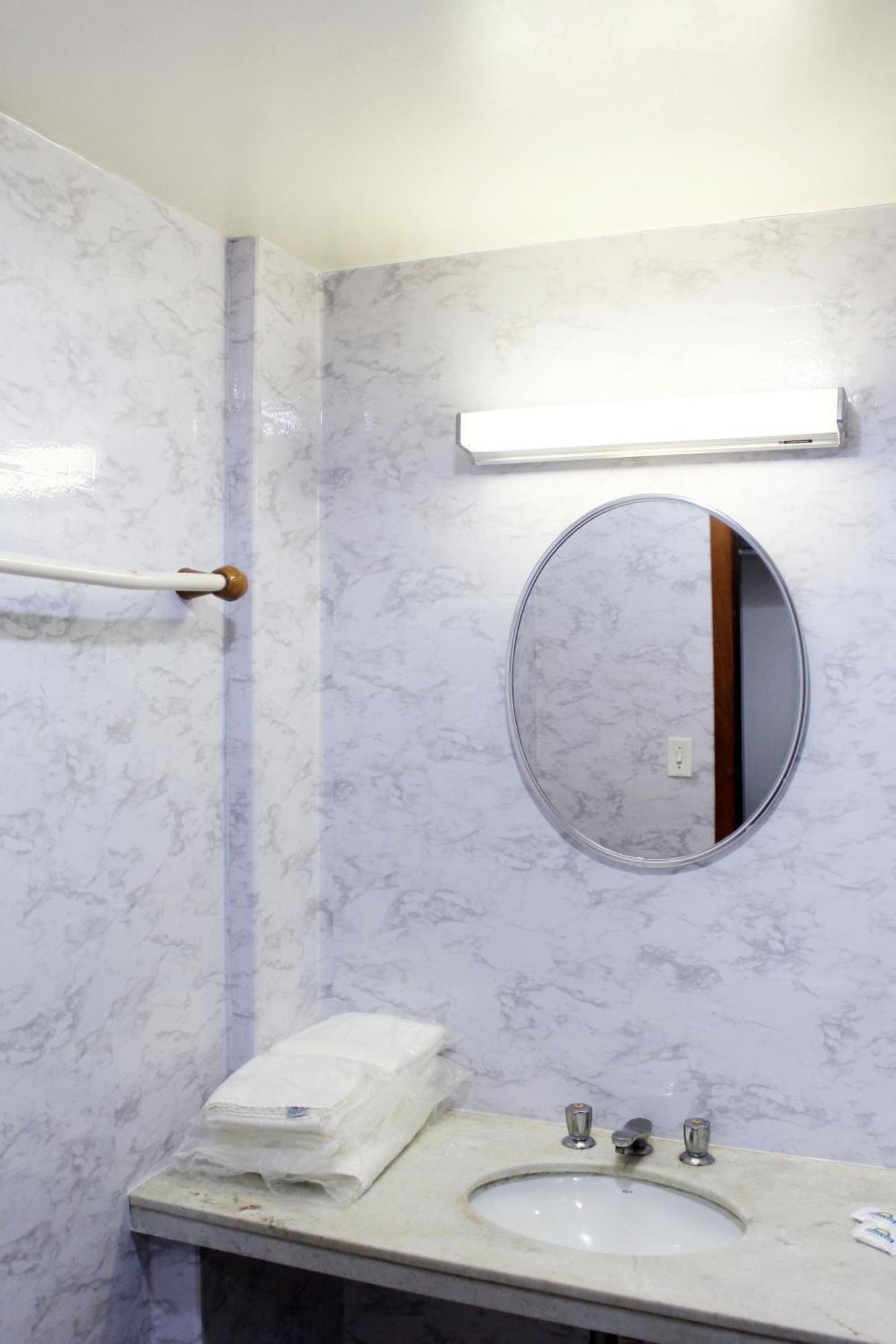Days Inn By Wyndham Uberlândia Екстериор снимка