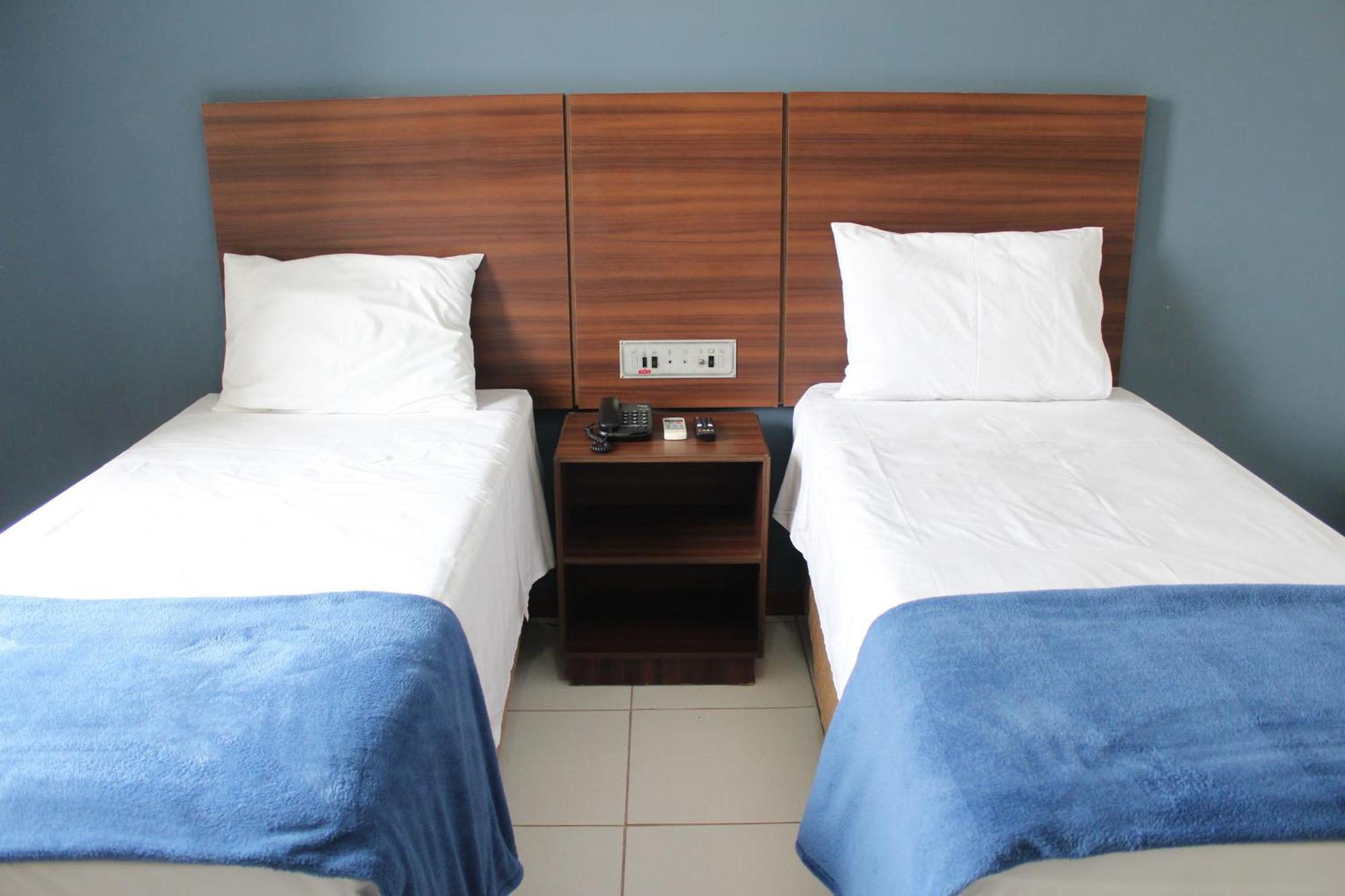 Days Inn By Wyndham Uberlândia Екстериор снимка