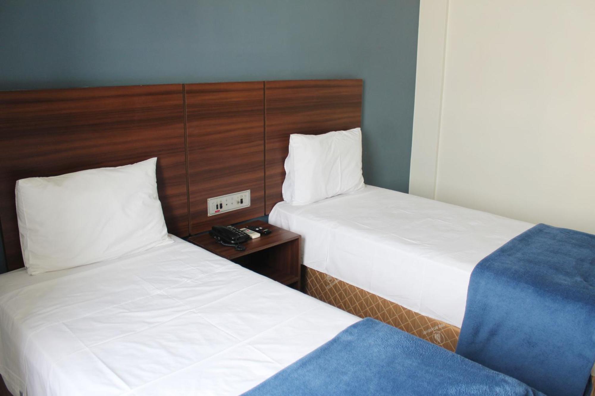 Days Inn By Wyndham Uberlândia Екстериор снимка